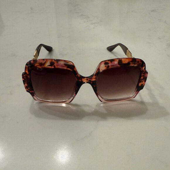 Oversized Gradient Sunglasses - Picture 2 of 5